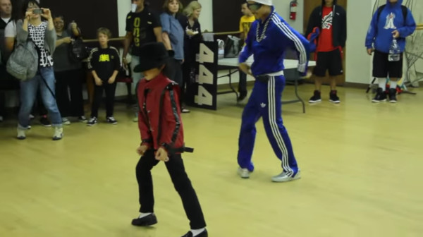 マイケルジャクソンの Smooth Criminal を踊るキッズがカッコウイイ かっこいいヒップホップダンス練習法